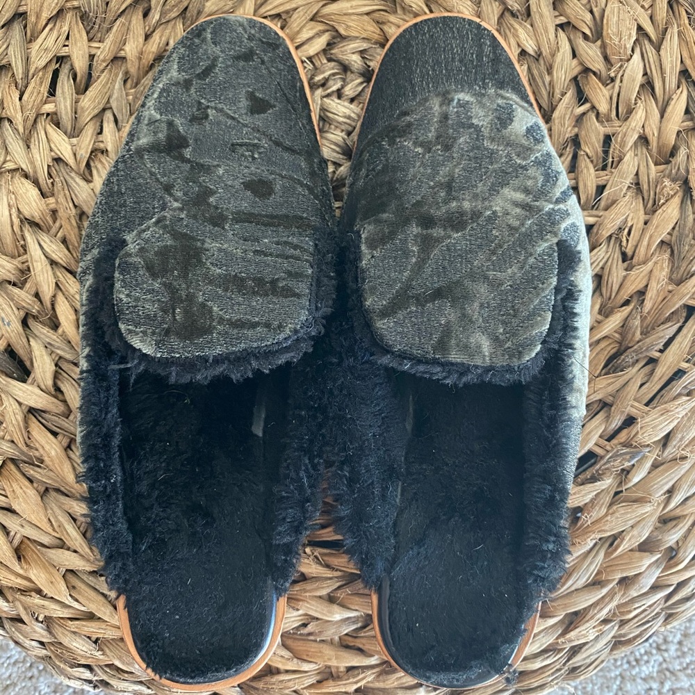 Free people black loafer size 8